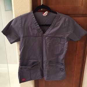 Dickies gray scrub top